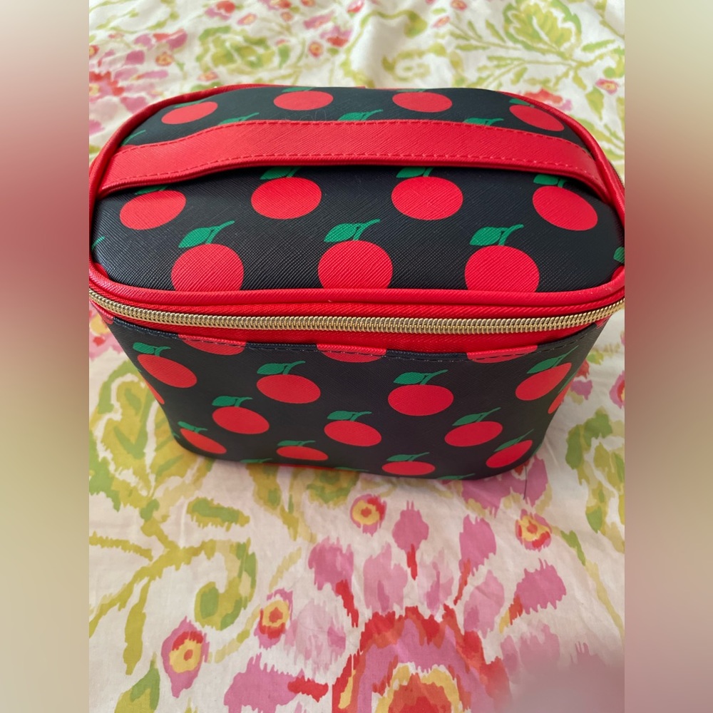 Clementine and Jane makeup bag. 6” deep. NWT! Super cute!